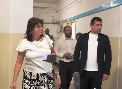 O directoare din Ministerul Transporturilor și-a făcut „atelier de ciocolată și apartament” într-o clădire a Gării de Nord. Miruță: „Nu de ieri de azi, ci de ani de zile”