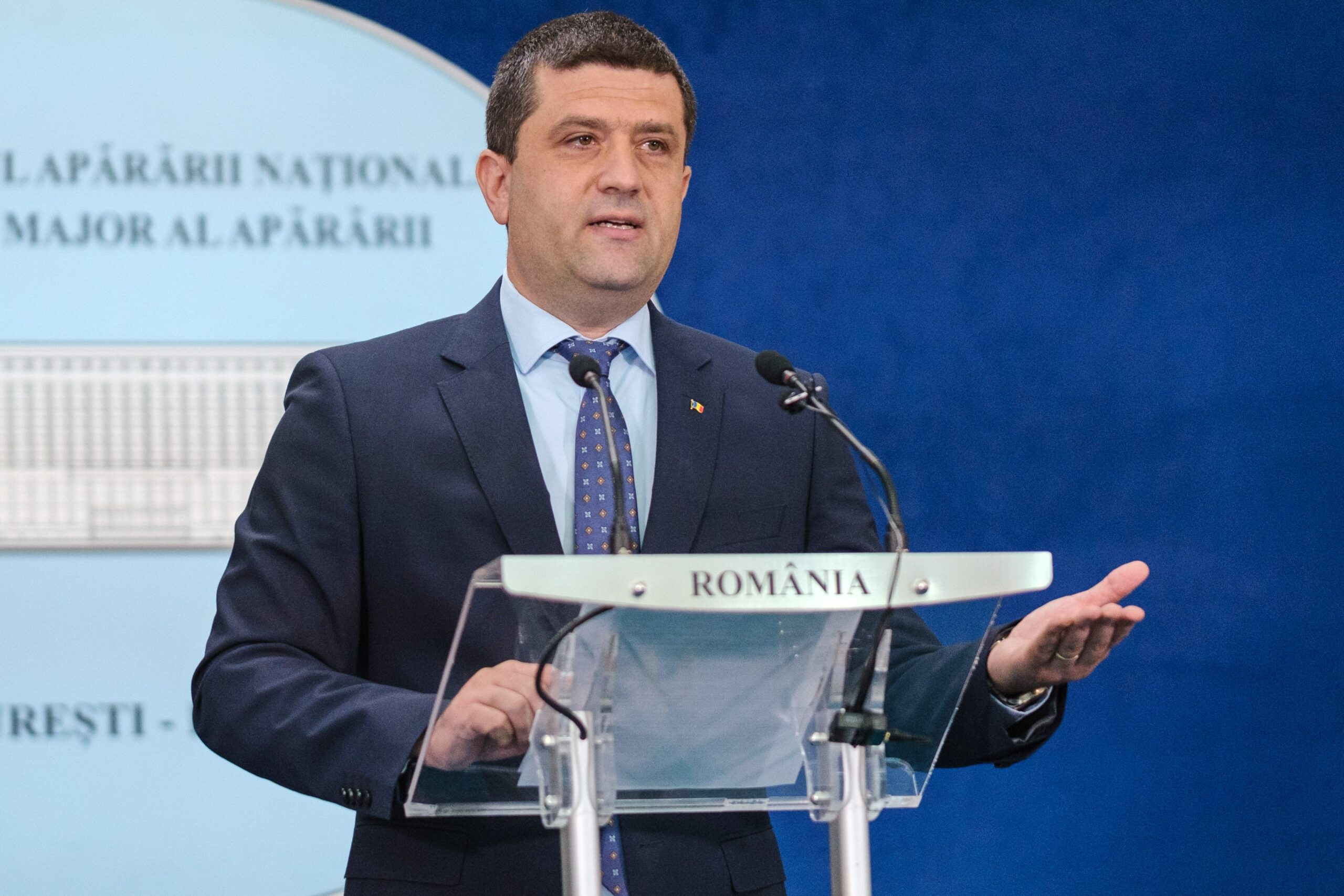 Radu Miruță, la plajă cu familia. Cum a fost surprins ministrul interimar al Apărării și Transporturilor