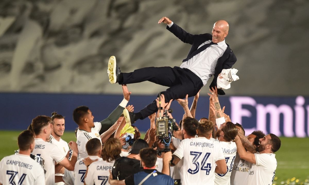 Visul francezilor a devenit realitate: Zinedine Zidane a semnat contractul de selecționer