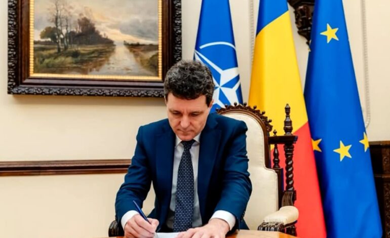 Nicușor Dan a promulgat Legea modificată a energiei electrice şi a gazelor naturale