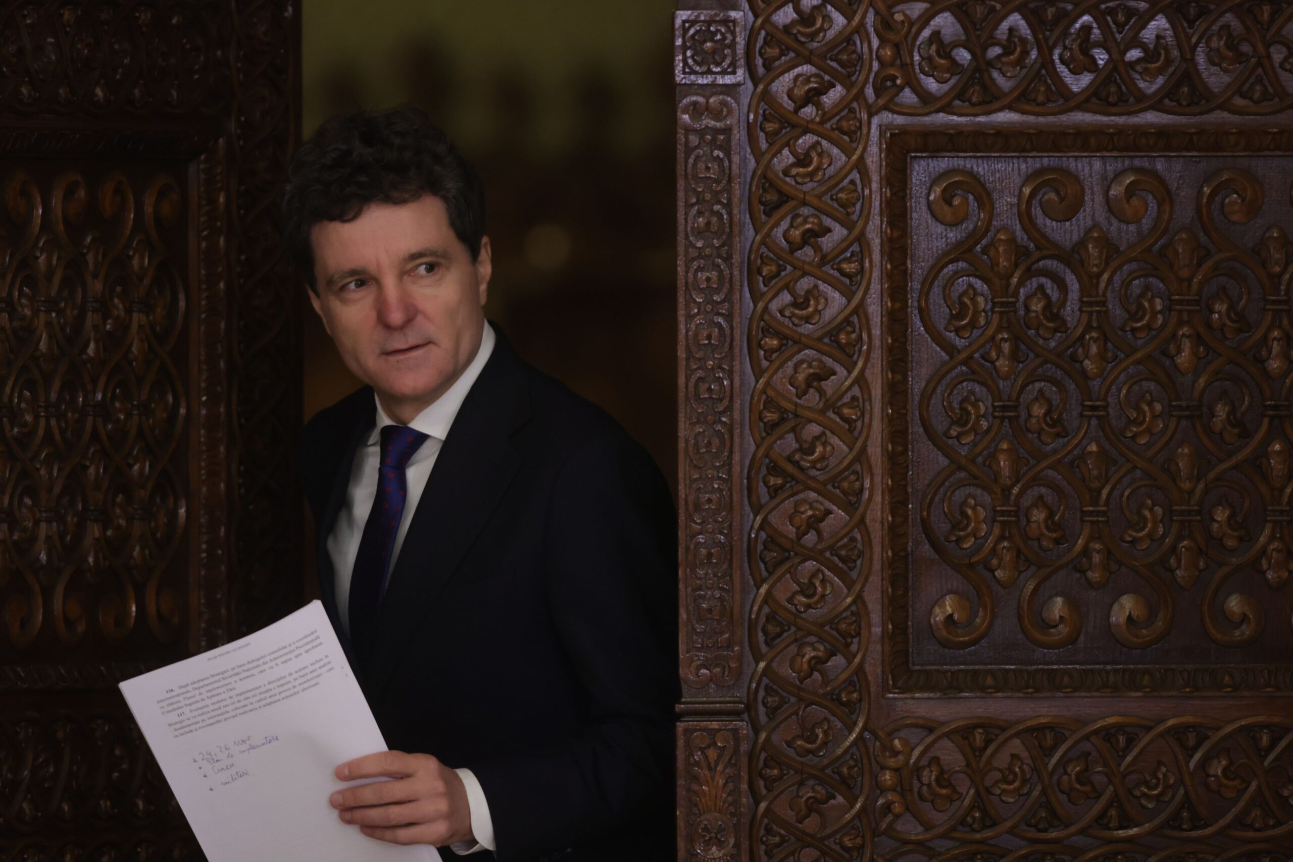 Nicușor Dan a promulgat legea care reduce acciza la motorină și prelungește TVA-ul redus la locuințe