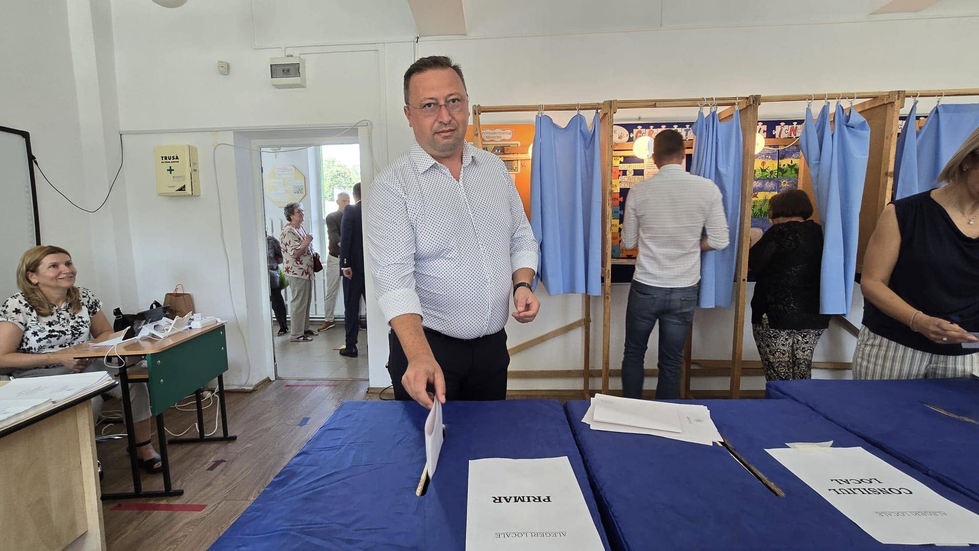 Cel mai „liberal” dintre primarii PSD explică cum a făcut reformă, deși legea administrației nu-l obliga