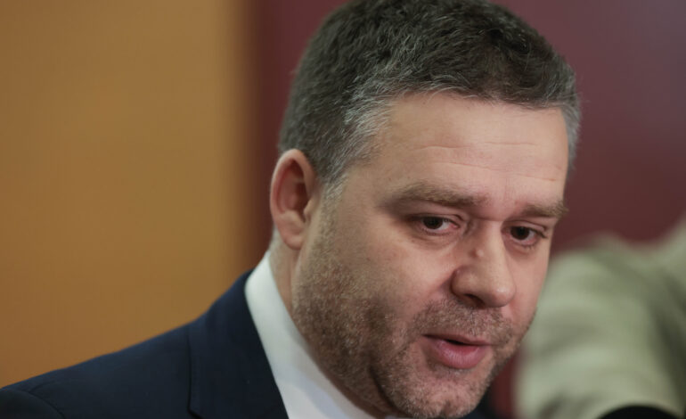 PNL nu îl va propune din nou pe Bolojan pentru funcția de premier și acuză o campanie împotriva acestuia: „Politicienii ca el sunt foarte rari”