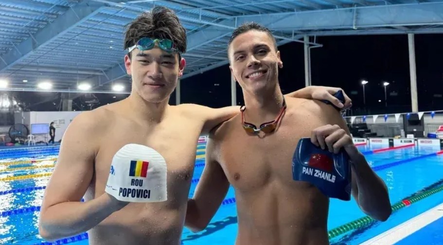 Verdictul echipei lui David Popovici, după ce campionul român a împărțit bazinul cu Pan Zhanle: „A existat tensiune, s-au studiat reciproc!”