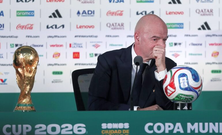 Speriat că i se clatină scaunul de șef al FIFA, Infantino a convocat o reuniune la Rabat