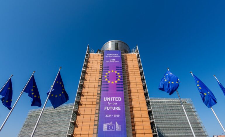 Avertisment de la Bruxelles: Comisia Europeană analizează modificările aduse la București legii decarbonizării