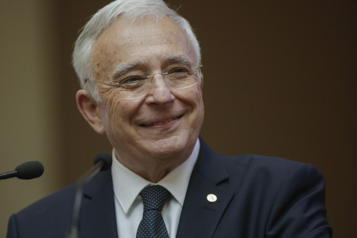 Mugur Isărescu, apel la partidele din fosta coaliție de guvernare. „Fiecare trebuie să facă concesii”