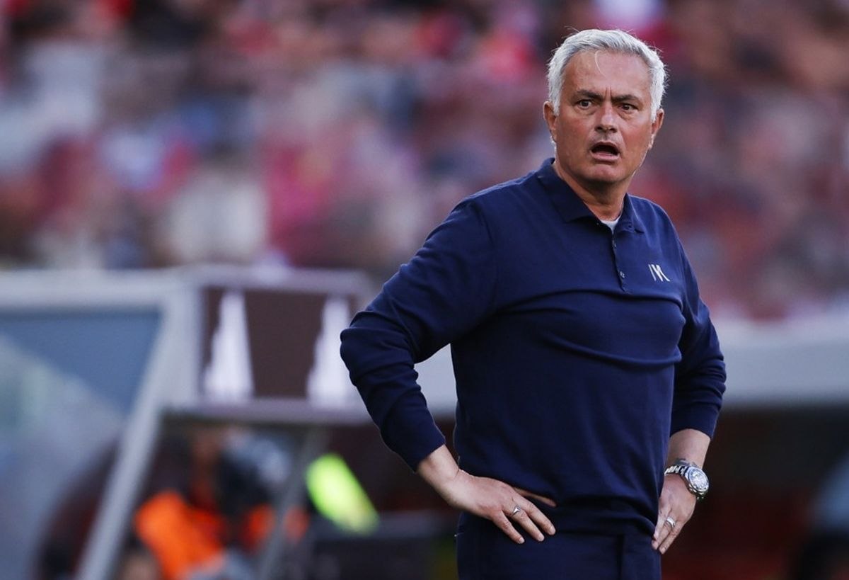José Mourinho, «modest» ca întotdeauna: „Eu fac să crească vânzările. E atât de simplu”
