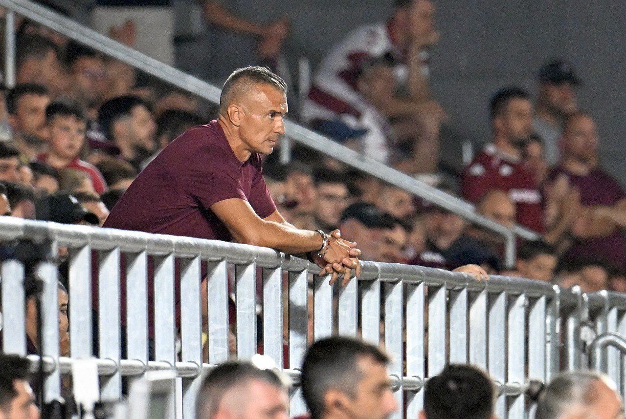 Eliminat la derby-ul cu Dinamo, Daniel Pancu spune că nu va mai vorbi despre arbitraj