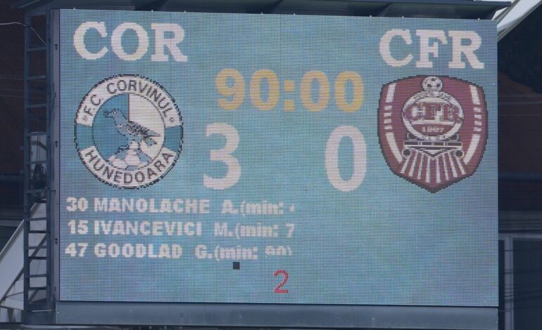 Debut dezastruos pentru Șumudică la CFR Cluj, Craiova a scos doar un egal la Galați