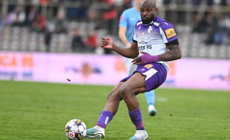 Atacantul Arnold Garita a fost prezentat oficial de FCSB