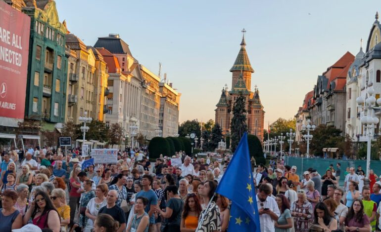 „Mafia sistemului vrea să ne retragem”. Fritz, mesaj pentru timișorenii care au ieșit în stradă să-l susțină