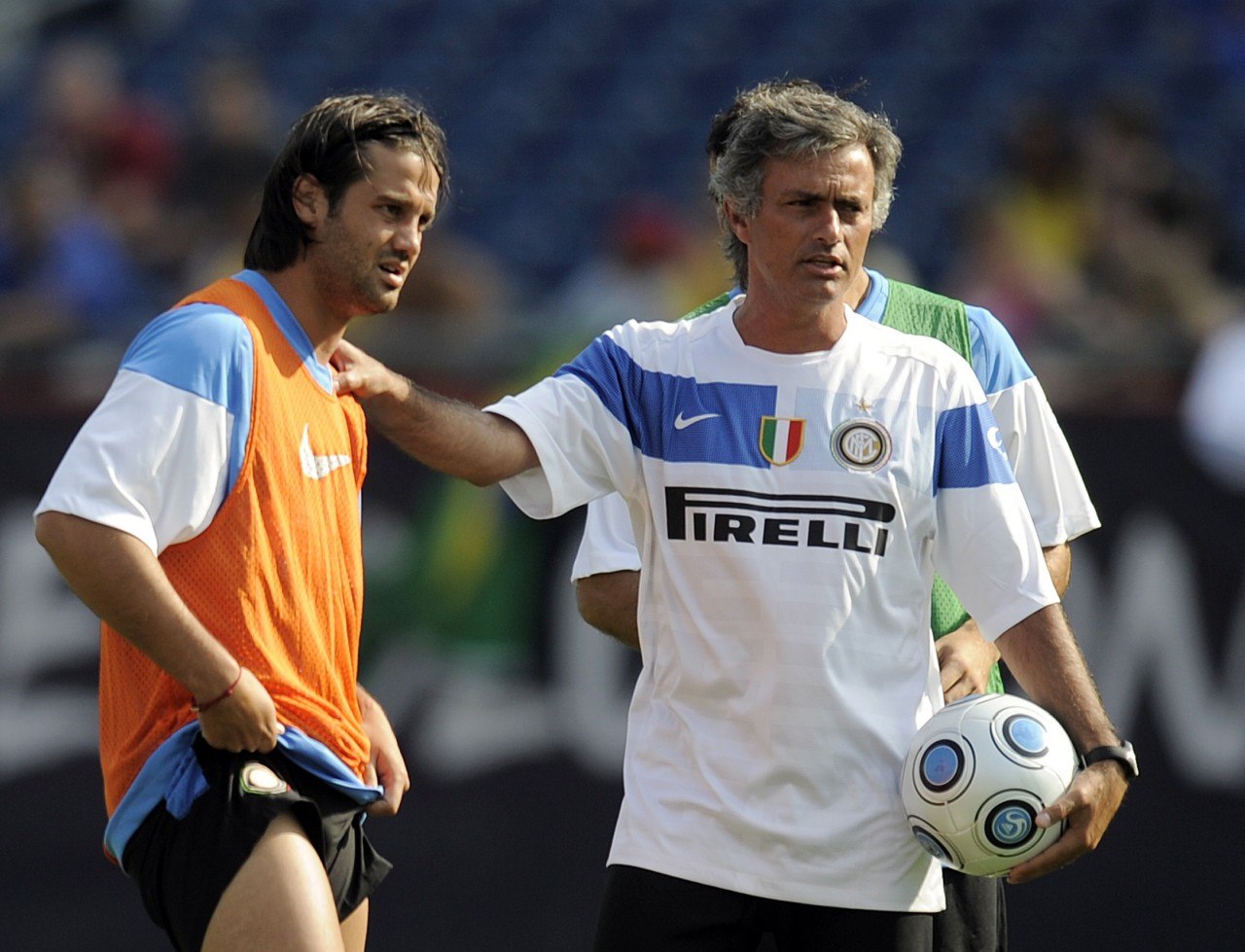 Echipele lui Jose Mourinho și Cristian Chivu vor fi adversare în 8 septembrie