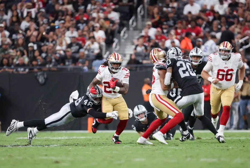 Un bărbat s-a dat drept jucător NFL și a sedus femei pentru a le lua banii. Cum a făcut o avere de 1,3 milioane de dolari