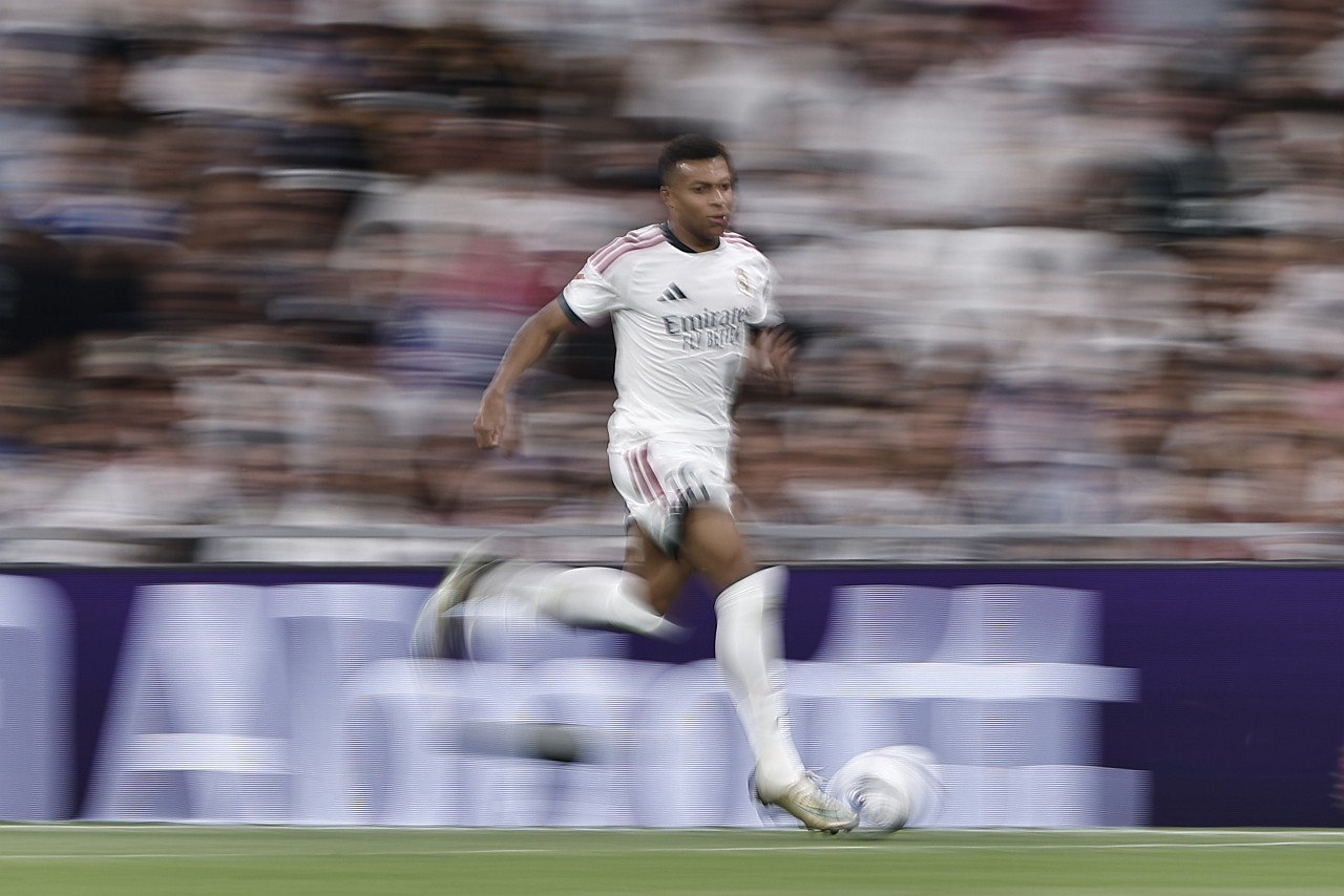 Kylian Mbappe spune că ar fi timpul să câștige „Balonul de Aur”