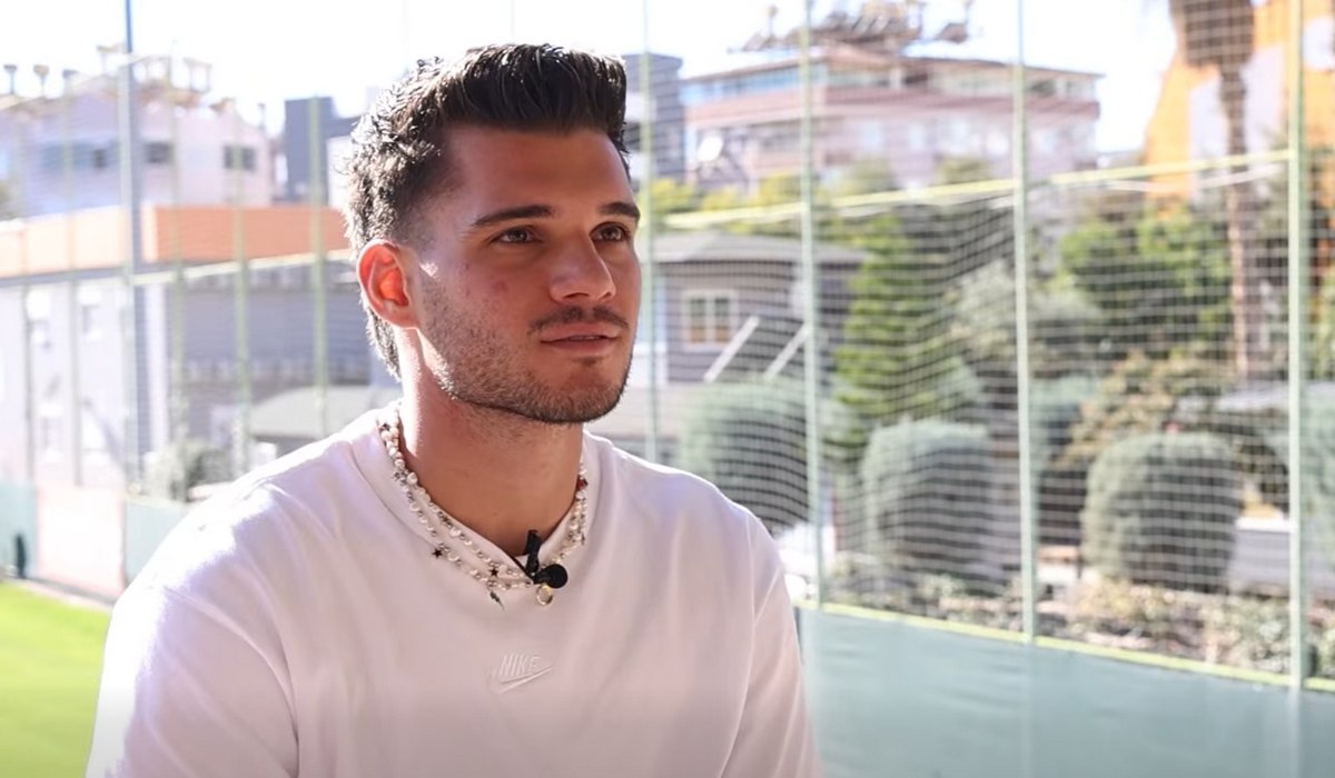 Ianis Hagi și-a găsit echipă. A acceptat transferul într-o țară marcată de război