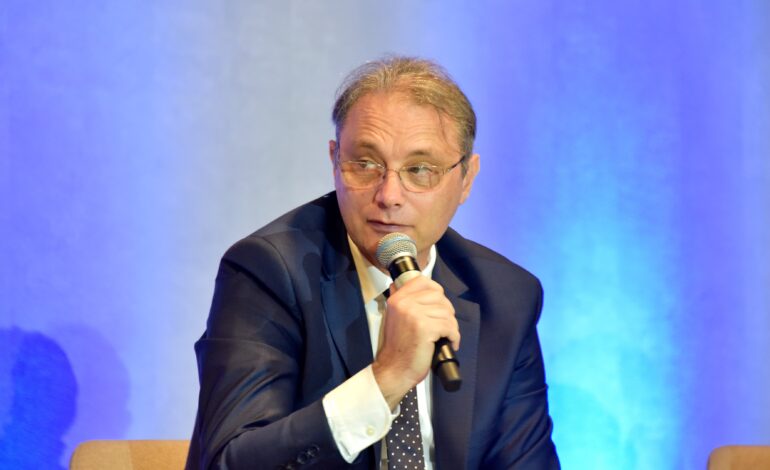 Nou blocaj la negocieri. De ce nu-l vrea UDMR nici pe Luca Niculescu – SURSE