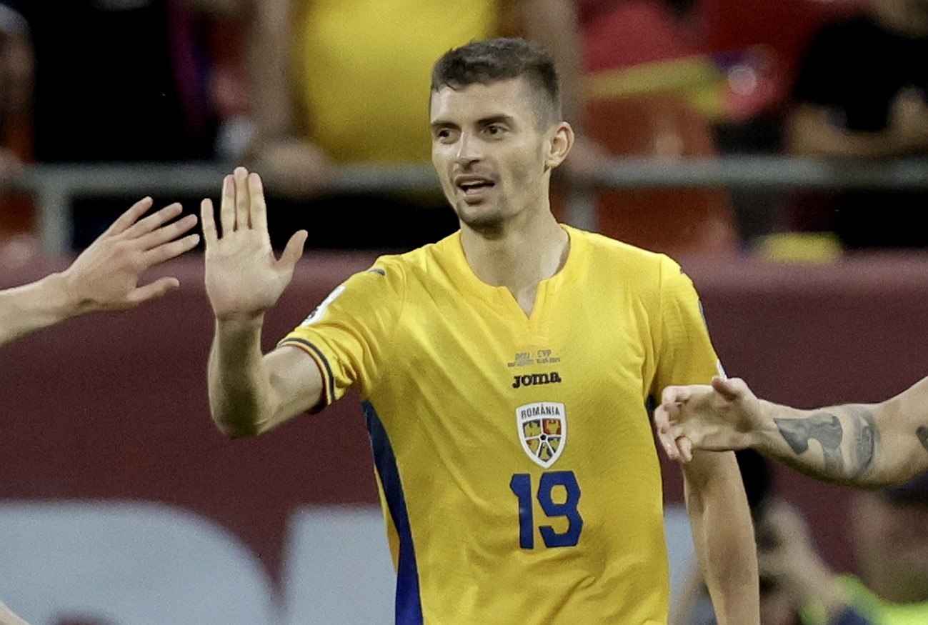 Românii înscriu goluri în Europa, Florin Tănase a văzut și un galben