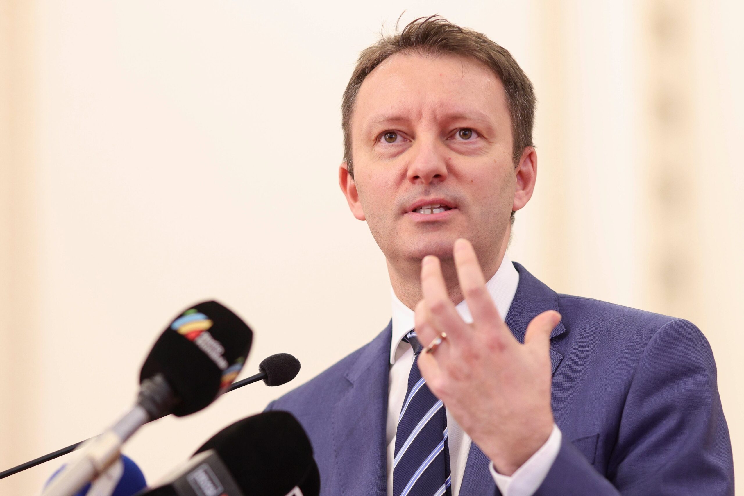 Siegfried Mureșan: „Ideea ca eu să îmi dau demisia din Parlamentul European a venit de la un europarlamentar socialist codaș”. Ironii la adresa lui Sorin Grindeanu