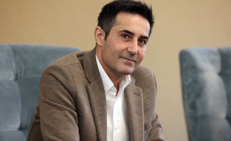 „Noi nu avem niciun motiv să ne temem de el”. În timp ce Mureşan îşi pregăteşte Cabinetul, Manda anunţă că PSD este gata de guvernare şi anticipate