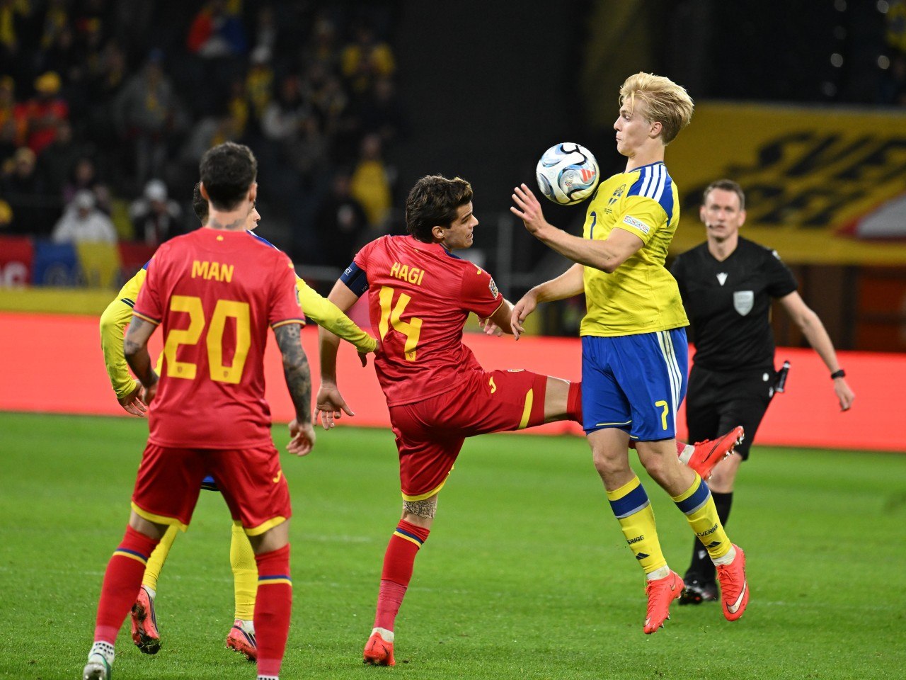 Ianis Hagi spune că naționala de fotbal trebuie să câștige următoarele două partide până la revanșa cu Suedia