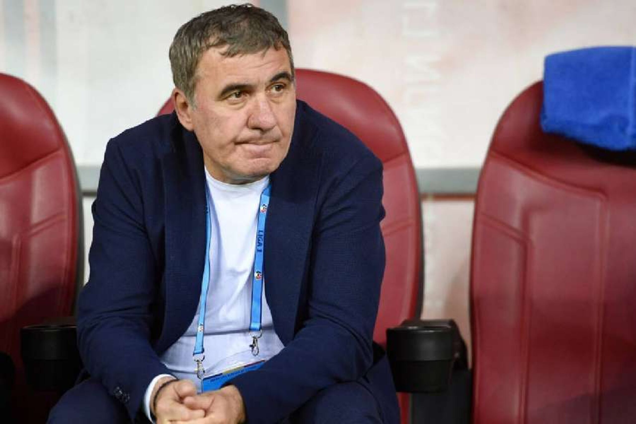 Cum îl tratează Gică Hagi pe propriul fiu. Mărturia fotbalistului crescut în casa „Regelui”: „Le e frică. Tot timpul a fost drastic cu el!”