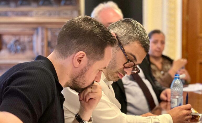 PSD numește programul lui Mureșan „o rușine”: „Nu vedem un mecanism concret. Mai e cineva serios la PNL?”