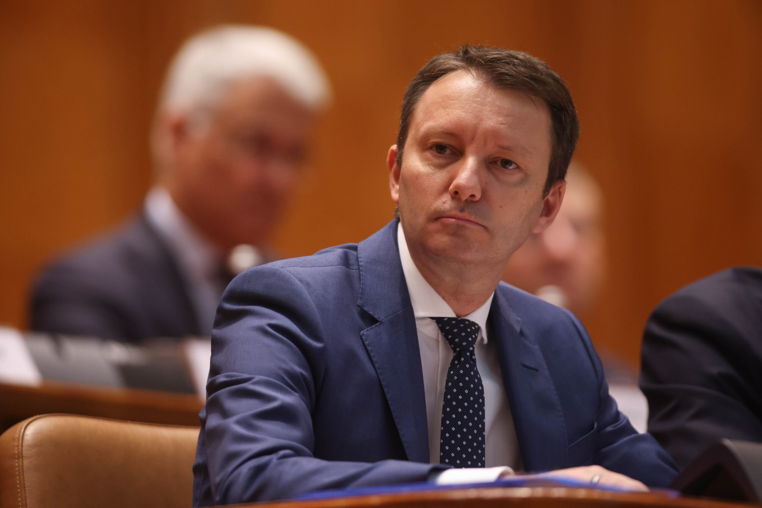„Deficitul a devenit, pentru România, o povară mai mare decât oricând în ultimii 35 de ani”, susține Siegfried Mureșan, la o zi după ce Guvernul său a picat