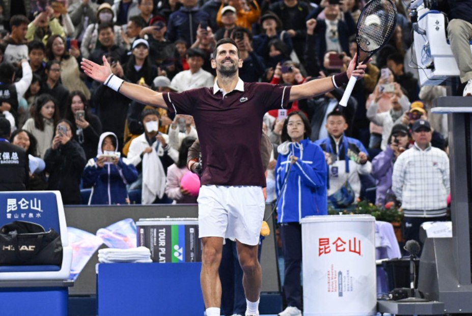 Novak Djokovic, din nou imbatabil la Beijing! L-a „răpus” pe Zverev și s-a calificat în semifinale