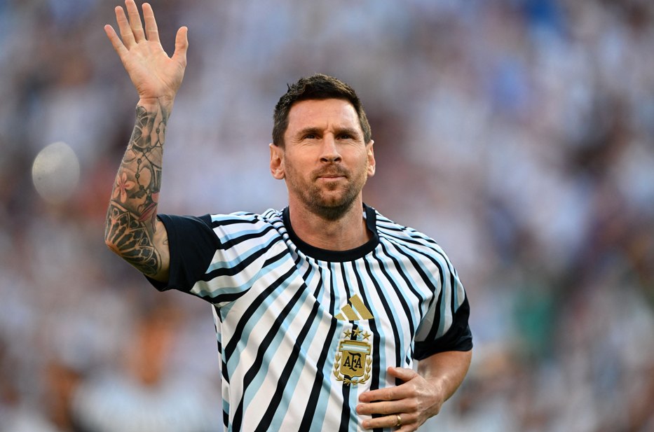 Gracias por todo, MESSI! Retragere în glorie de la naționala Argentinei: gol și 2 assist-uri, primul nume rostit la microfon și „predarea” tricoului cu numărul 10
