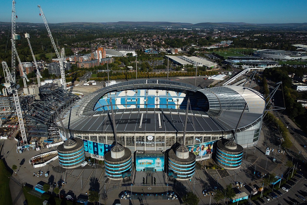 Premierul britanic Andy Burnham, în centrul scandalului Manchester City. Legăturile cu șefii clubului