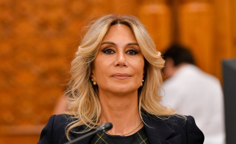 Raluca Turcan îl acuză pe Nicușor Dan că mizează pe ruperea PNL pentru formarea unui guvern: „De ce nu s-a pus problema fracturării PSD?”
