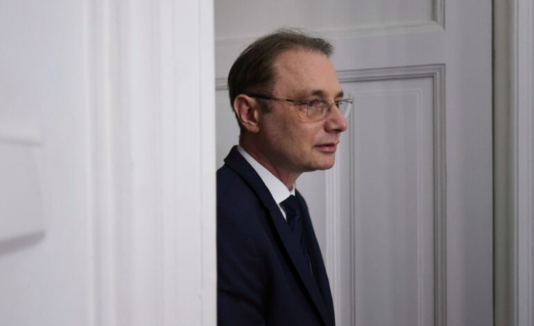 Trei scenarii pentru viitorul Guvern. Luca Niculescu a clarificat dacă va negocia cu AUR pentru susținerea Executivului său