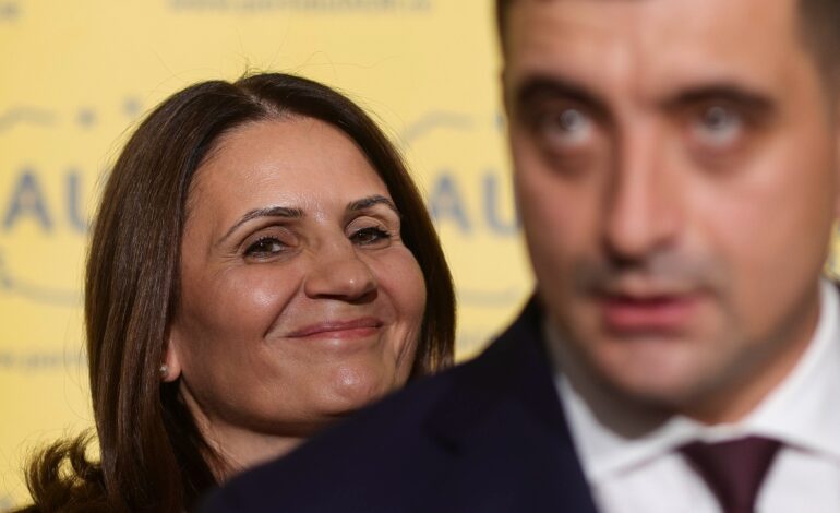 Anca Alexandrescu îl detonează pe George Simion: „L-a păcălit pe Călin Georgescu”. În scandal a intervenit și Ponta: „Ce-ai de faci așa?”