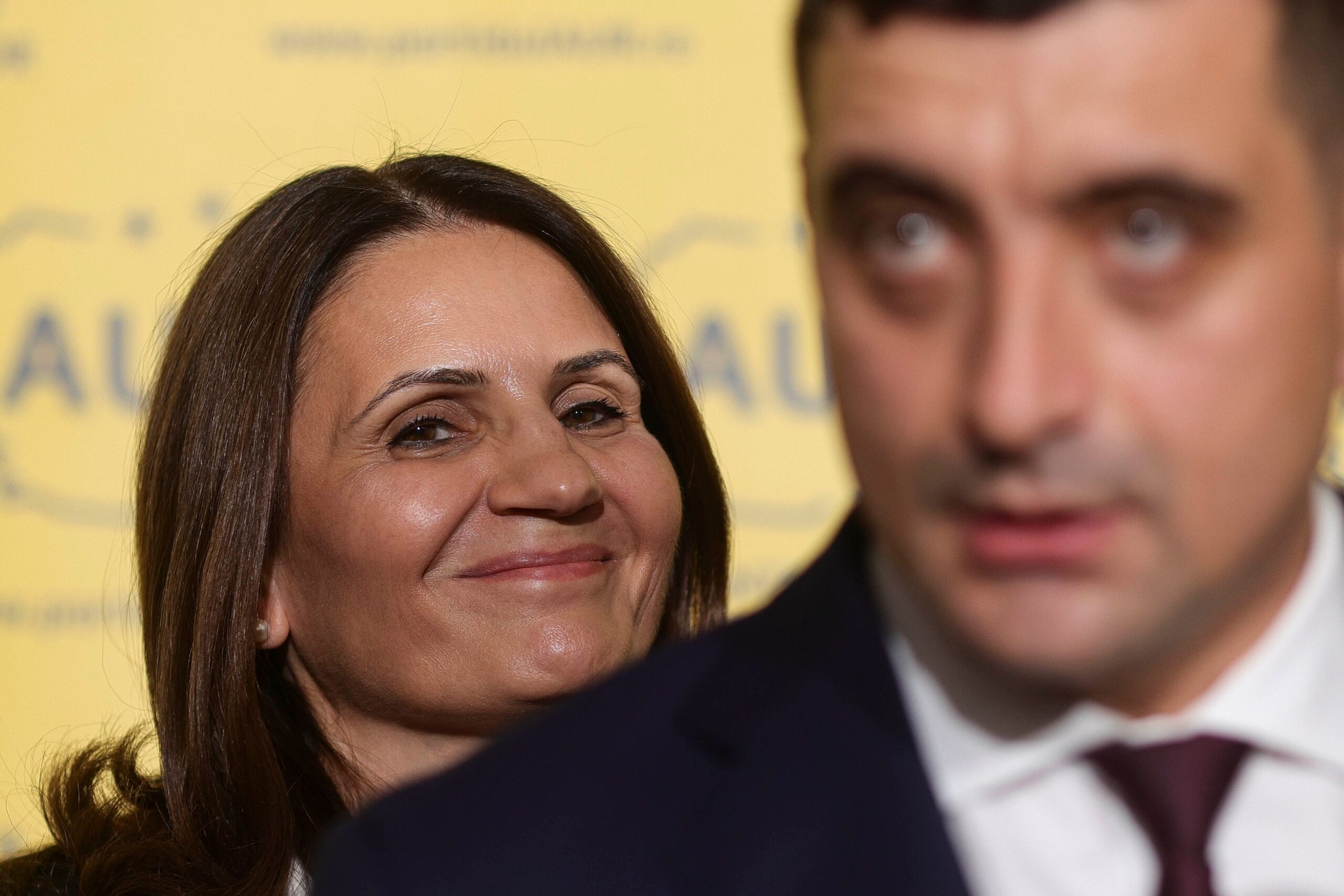 Anca Alexandrescu îl detonează pe George Simion: „L-a păcălit pe Călin Georgescu”. În scandal a intervenit și Ponta: „Ce-ai de faci așa?”