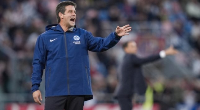 Criză de nervi cu efect la Inter! Chivu a făcut scandal în vestiar, apoi echipa a întors meciul cu Bologna. Antrenorul român a rămas fără voce