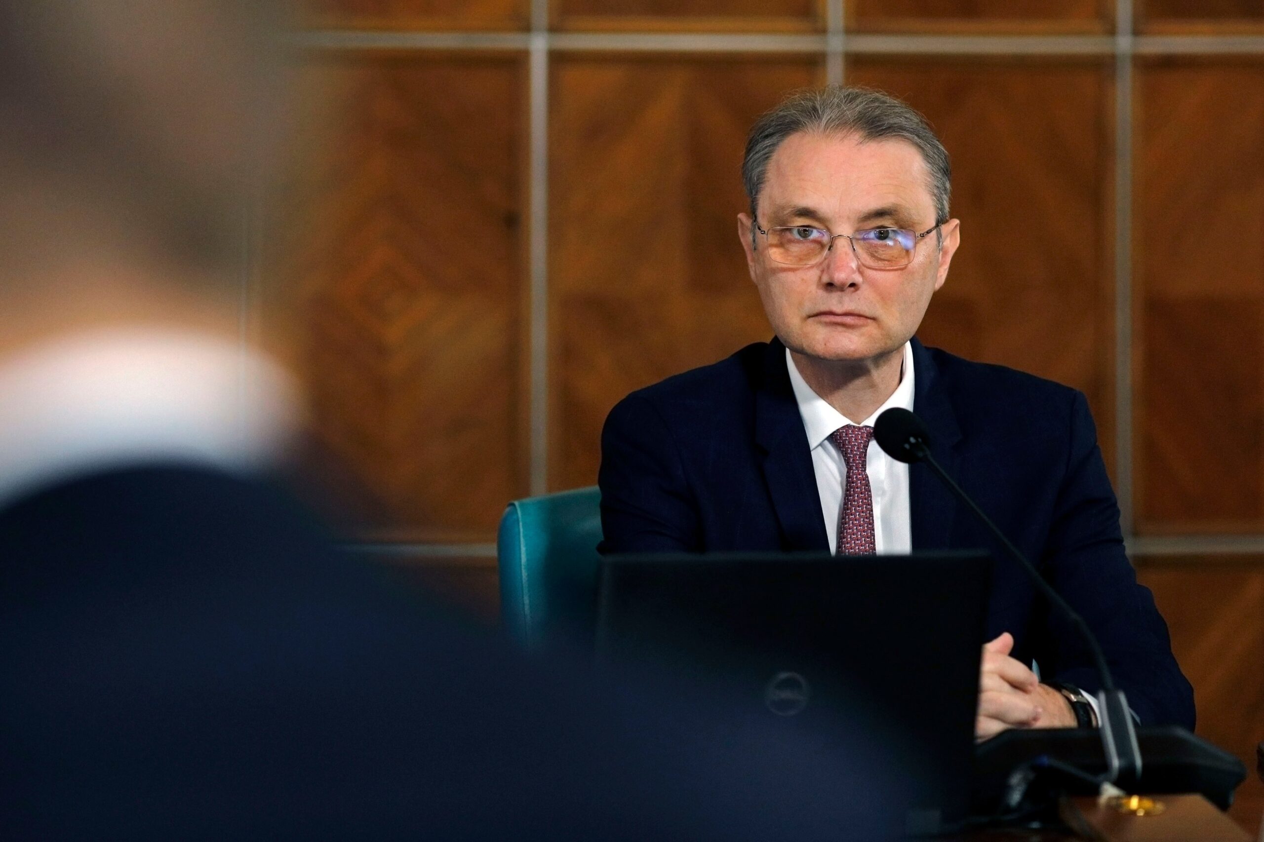 Luca Niculescu efectuează prima sa vizită în străinătate în calitate de premier. Se va întâlni cu Maia Sandu și Vasile Tofan