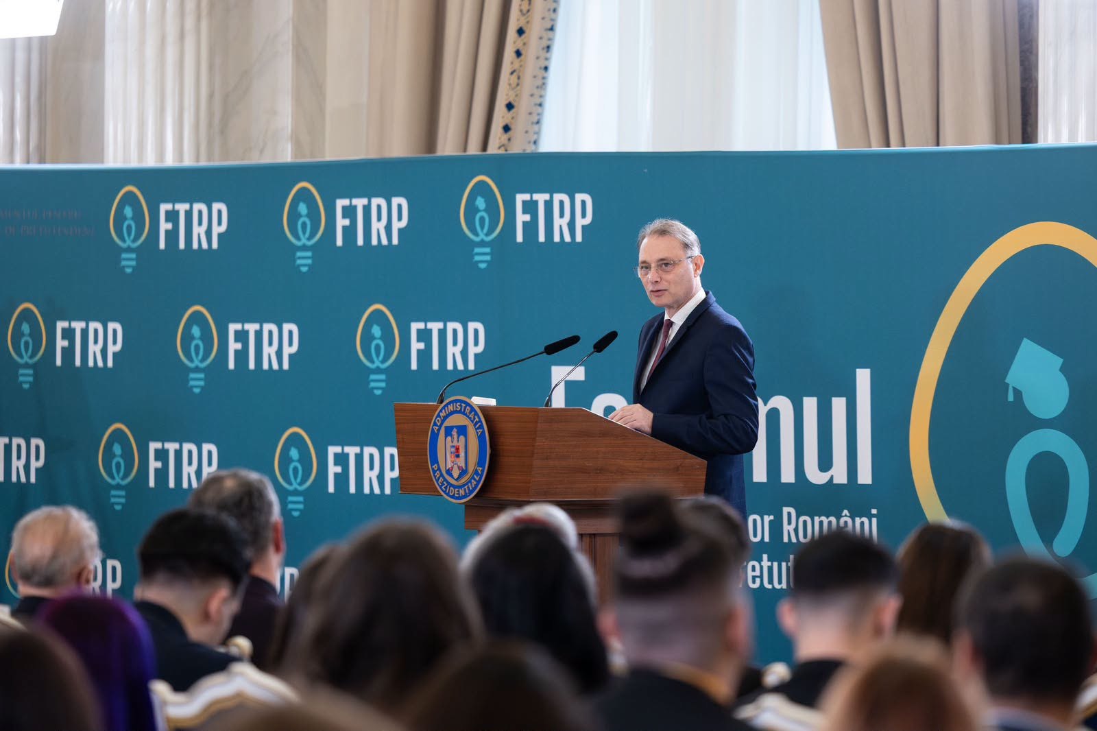 Luca Niculescu, mesaj pentru românii din diaspora: „Tinerii nu au nevoie doar să fie ascultați. Au nevoie să vadă că vocea lor contează”