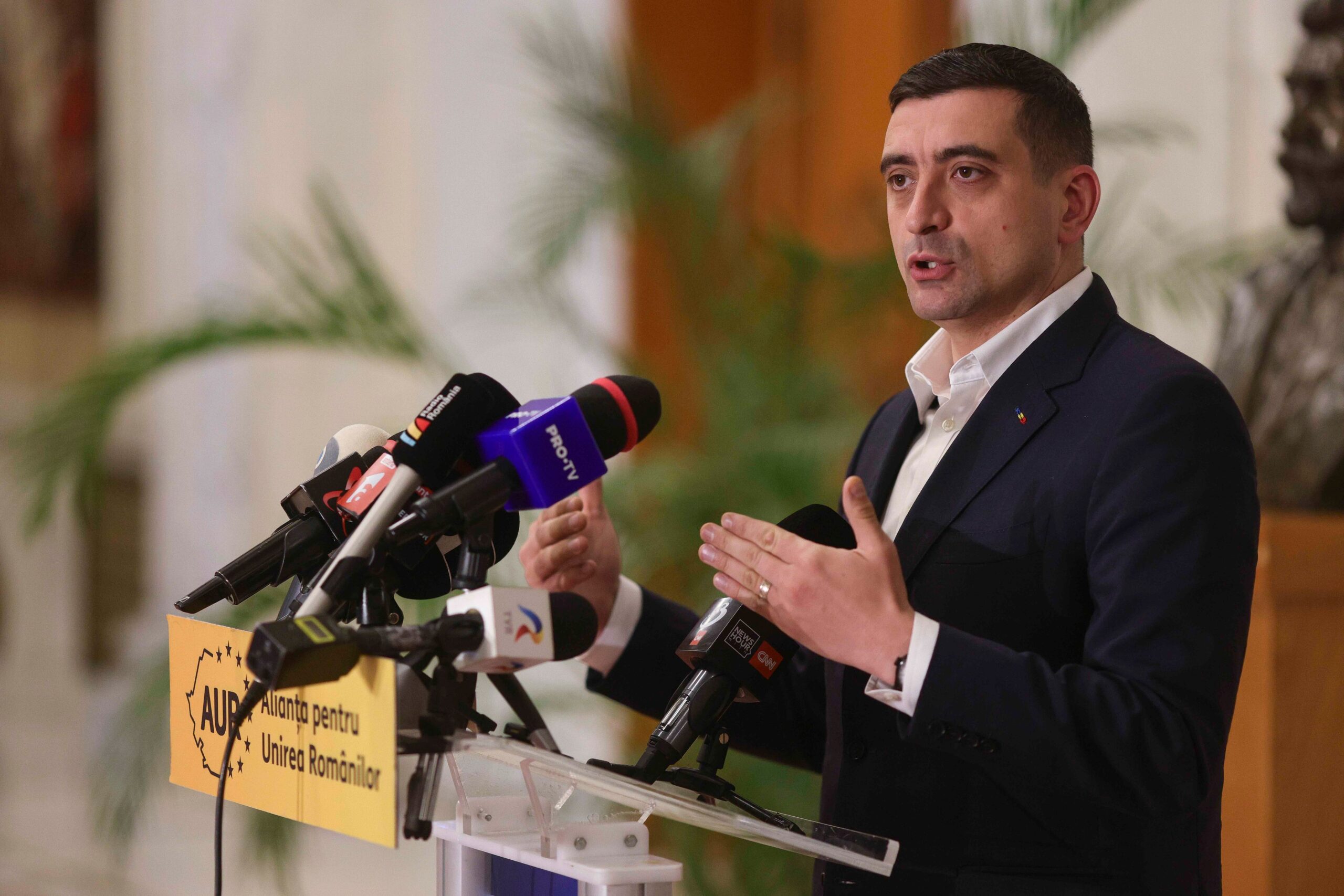 George Simion cere anchetă parlamentară privind lucrătorii din afara UE: „Vedem din ce în ce mai mulţi muncitori din ţări terţe”