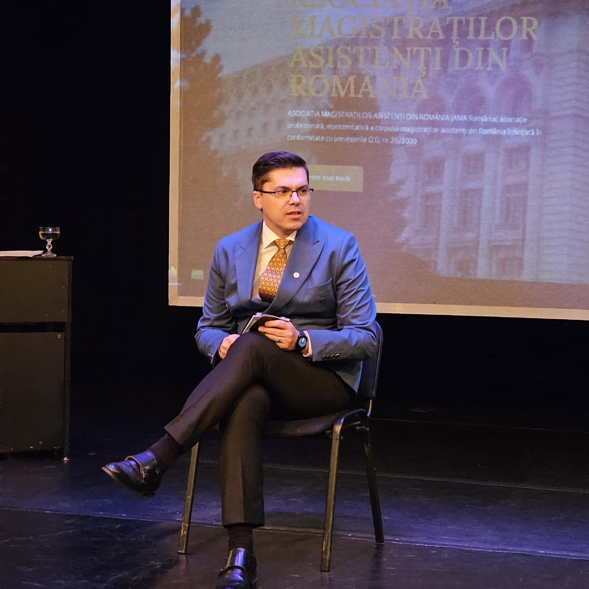 Cine este Gabriel-Ciprian Ene, noul secretar general al Guvernului. Numirea sa a stârnit controverse: „A sunat și a capturat și Guvernul”